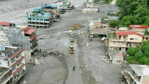 China suspende labores de rescate en zona devastada de Tíbet por riesgo de nuevas riadas