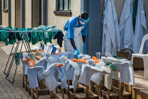 La OMS declara a Uganda libre de ébola