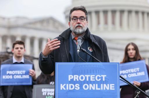 Qui est mineur, qui est parent ? Les questions sans réponse de l'accord Meta