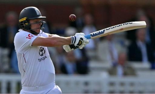 England's Jamie Smith on the attack during the second Test against Pakistan at Lord's — Glyn KIRK / AFP