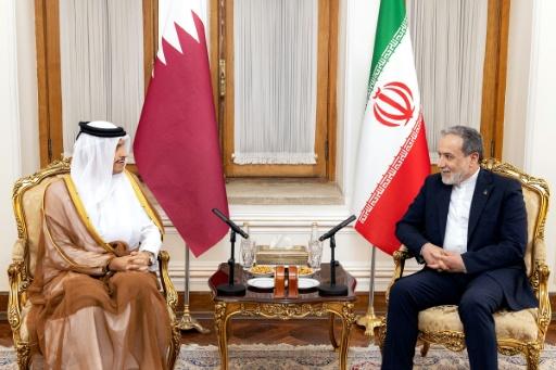 إيران تبقي باب الدبلوماسية مفتوحا مشترطة تخلي واشنطن عن سياسة الضغوط