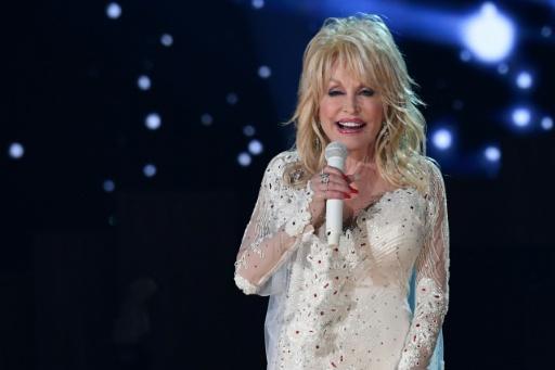 Comment de nouvelles chansons de Dolly Parton pourraient encore émerger à l'avenir