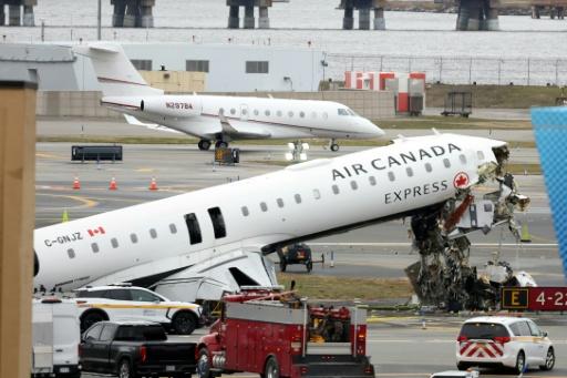 Controladores aéreos deixaram seus postos antes de acidente em Nova York