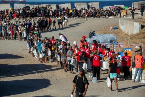 Espagne: les manifestations anti-migrants à Ceuta dégénèrent en affrontements