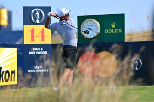 Herbert's record front nine snatches British Open lead