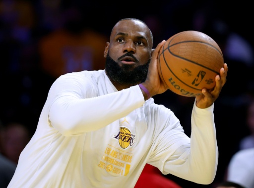 James hopes to bring title magic to Philadelphia 76ers
