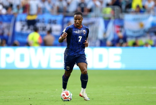 Grêmio anuncia contratação do atacante Jovane Cabral, revelação da Copa com Cabo Verde