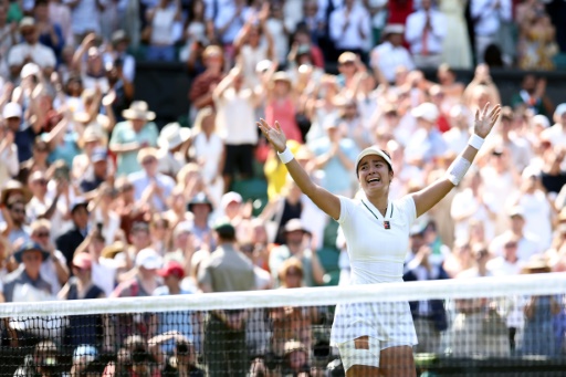 Swiatek dumped out of Wimbledon by Eala, Serena withdraws from doubles