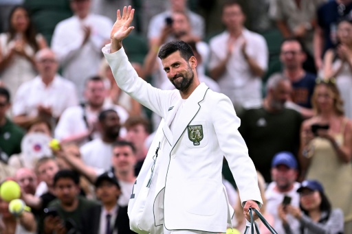 Djokovic has history in his sights at Wimbledon