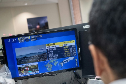 Terremoto de 7,1 graus no Japão deixa feridos e provoca desabamentos
