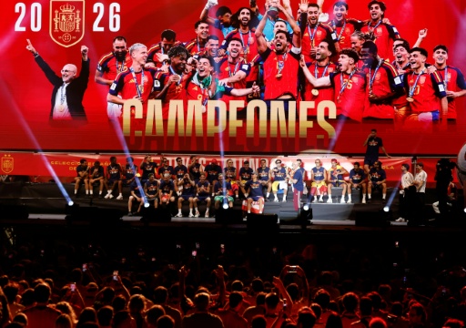 Spanische Fußballnationalmannschaft nach WM-Sieg begeistert in Madrid empfangen