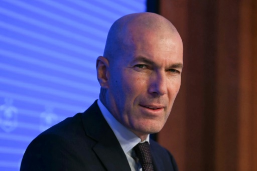 Zidane cumple "un sueño" y asume el banquillo de Francia