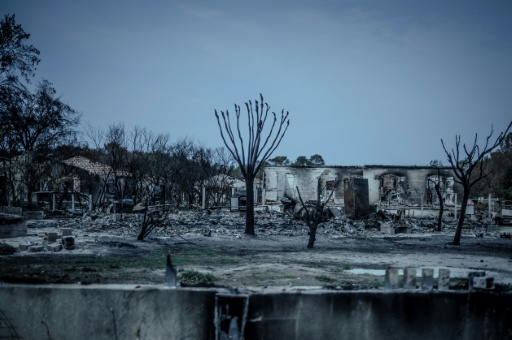 Primeiro-ministro francês anuncia ajuda a afetados por incêndio