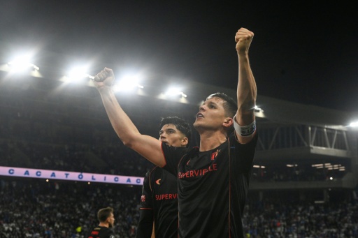 Estudiantes se mete en cuartos de Libertadores con una gran goleada a Católica en Chile