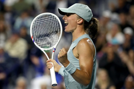 Swiatek rolls past Rybakina for WTA Toronto title