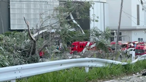 Japón reporta 13 muertos tras el terremoto y sigue la búsqueda en un centro comercial colapsado