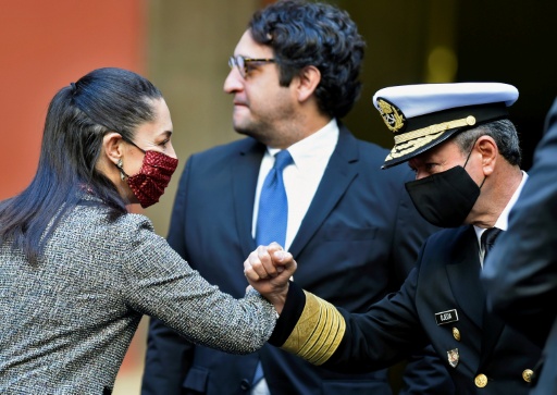 Sheinbaum califica de "injerencia" la revocación de visas de EEUU a políticos mexicanos