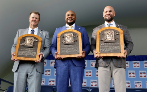 Beltran, Kent and Jones join Baseball Hall of Fame