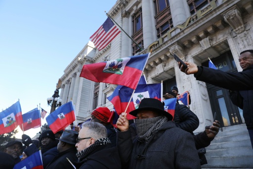 Imigrantes haitianos nos EUA inseguros com fim de status de proteção