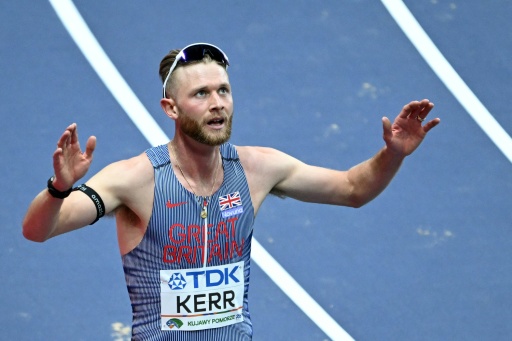 Kerr targets world mile record, Hodgkinson happy to 'run free'
