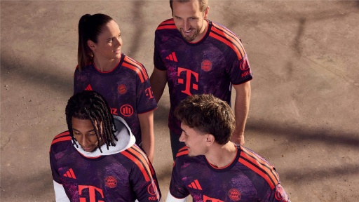 Historie: FC Bayern mit neuem Champions-League-Trikot