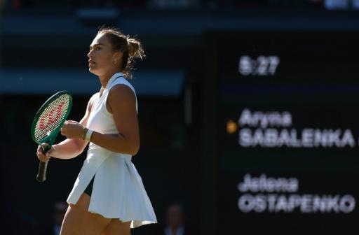 Topfavoritin Sabalenka stürmt ins Wimbledon-Achtefinale