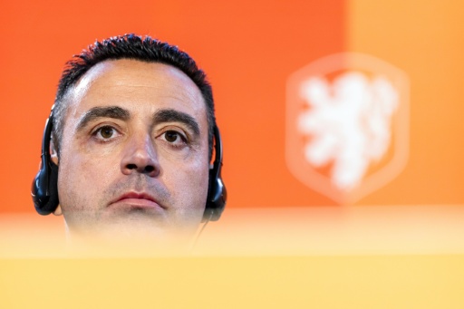 Xavi promete devolver el orgullo al fútbol neerlandés