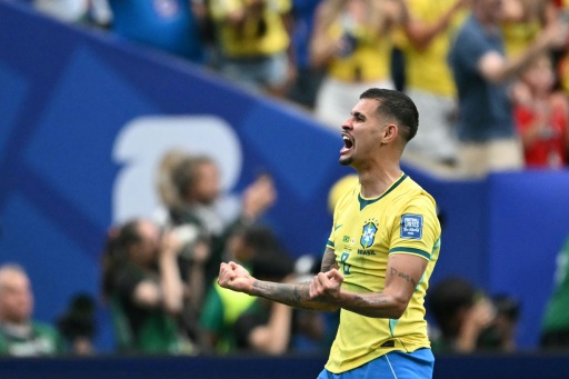 Arsenal step up bid to sign Newcastle's Guimaraes: reports