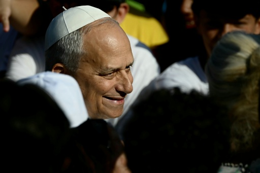 Sheinbaum pide incluir a México en la visita papal a Latinoamérica
