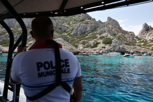 Une patrouille de la brigade maritime muncipale de Marseille, le 31 juillet 2026 — Thibaud MORITZ / AFP