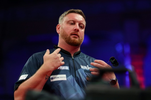 "Ohnmacht": Darts-Profi Menzies mit Kreislaufproblemen raus