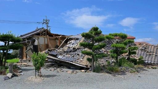 Tareas de rescate complicadas por el fuerte calor en Japón tras el sismo que dejó 34 muertos