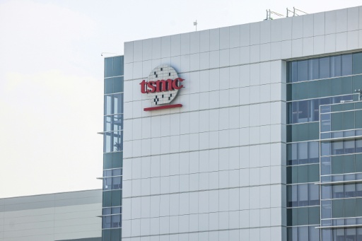Taiwan chipmaker TSMC to invest another $100bn in Arizona fabs