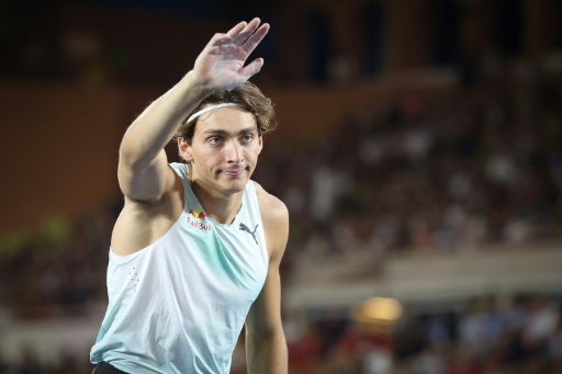 Pole vault superstar Armand Duplantis did not let the spectators down at hie 'home' meet in Monaco