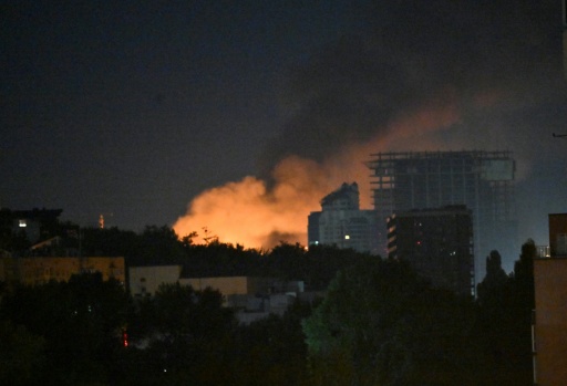 Ataques russos com mísseis balísticos deixam nove mortos em Kiev