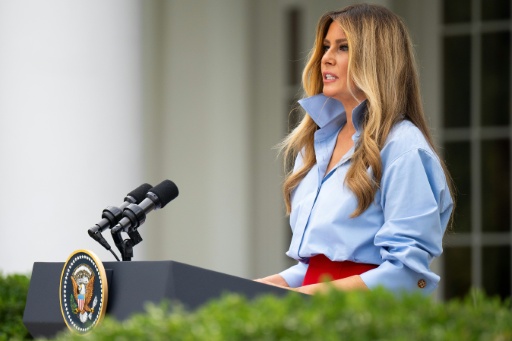 "Il paraît que je vous ai manqué": Mélania Trump de retour après un mois à l'écart du public