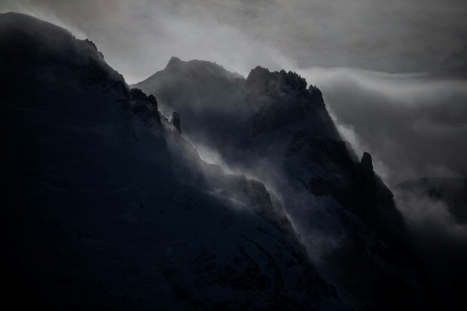 Le massif du Mont-Blanc à Chamonix en Haute-Savoie le 13 février 2026 — OLIVIER CHASSIGNOLE / AFP
