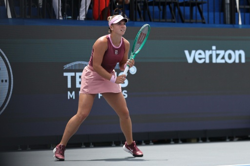 Russian teen Liutova wins WTA Memphis title