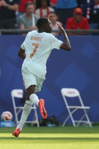 El atacante francés Ousmane Dembélé celebra al anotar el 2-0 en el partido de cuartos de final del Mundial entre Marruecos y Francia en el Gillette Stadium en Foxborough, cerca de Boston, el 9 de julio de 2026