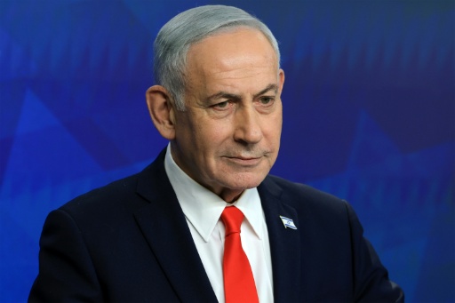 Le Premier ministre israélien Benjamin Netanyahu tient une conférence de presse à Jérusalem, le 15 juin 2026 — RONEN ZVULUN / AFP