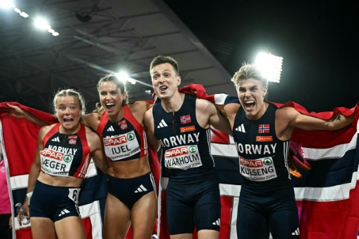Warholm on track in bid for fourth Euro hurdles gold