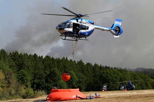 Wildfire forces hundreds to flee in western Germany