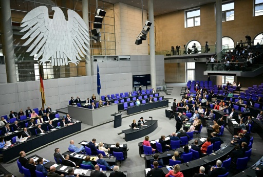 Bundesverfassungsgericht urteilt über Tempolimit für Gesetze