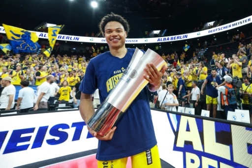 Kein Wechsel in die NBA: Kayil spielt weiter für Alba