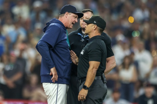 MLB bans Seattle pitcher Speier three games, manager Wilson one