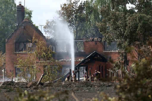 Royaume-Uni: face à des incendies inédits, le Premier ministre appelle à "faire face" au changement climatique