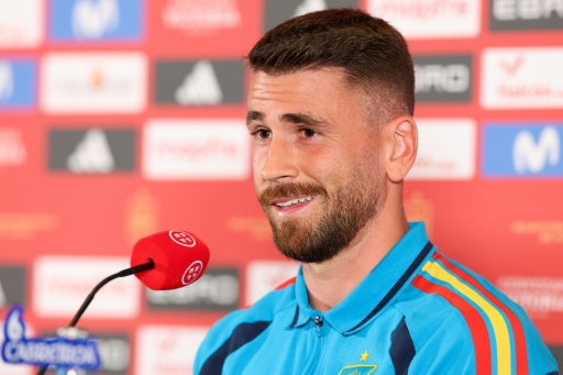 Unai Simón, cómo codearse con las leyendas del Mundial sin hacer ruido