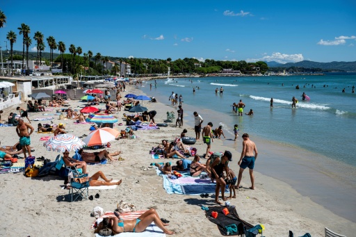 La grande plage de La Ciotat, dans les Bouches-du-Rhône le 21 août 2026 — Miguel MEDINA / AFP