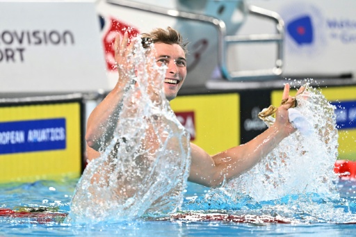 Euro de natation: Grousset décroche l'argent du 50 m papillon, Mahieu en bronze sur 200 m dos