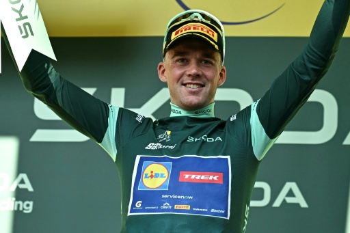 Mads Pedersen now leads Jasper Philipsen by just seven points in the sprinters' green jersey competition — Loic VENANCE / AFP